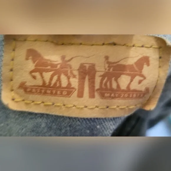 Levi's Blue Denim Ombre Vest Button Up Cropped - Picture 4 of 5